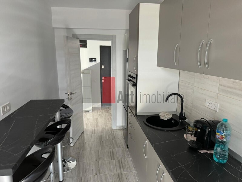 Aparatorii Patriei- Apartament cu 2 camere de inchiriat- cu centrala+ loc parcare