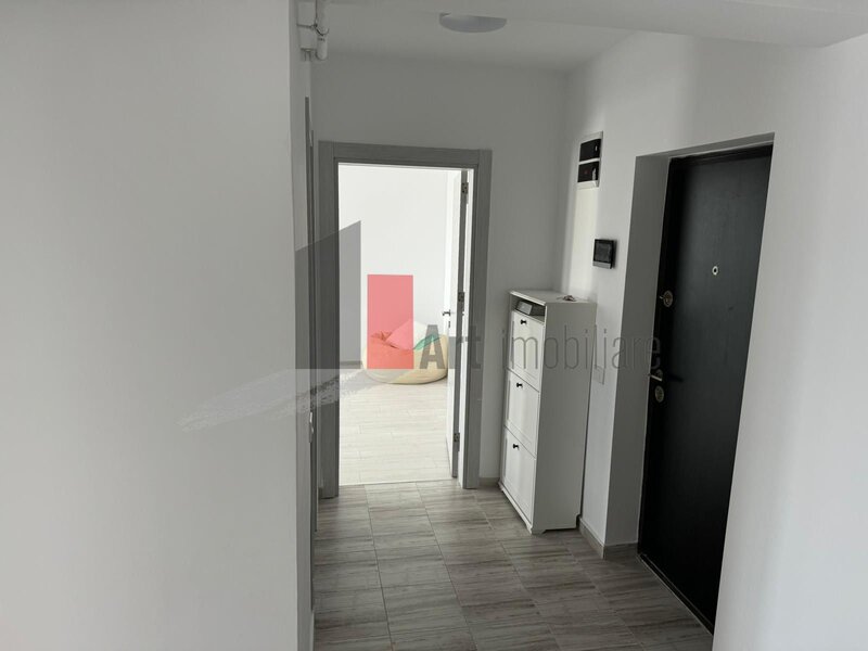 Aparatorii Patriei- Apartament cu 2 camere de inchiriat- cu centrala+ loc parcare
